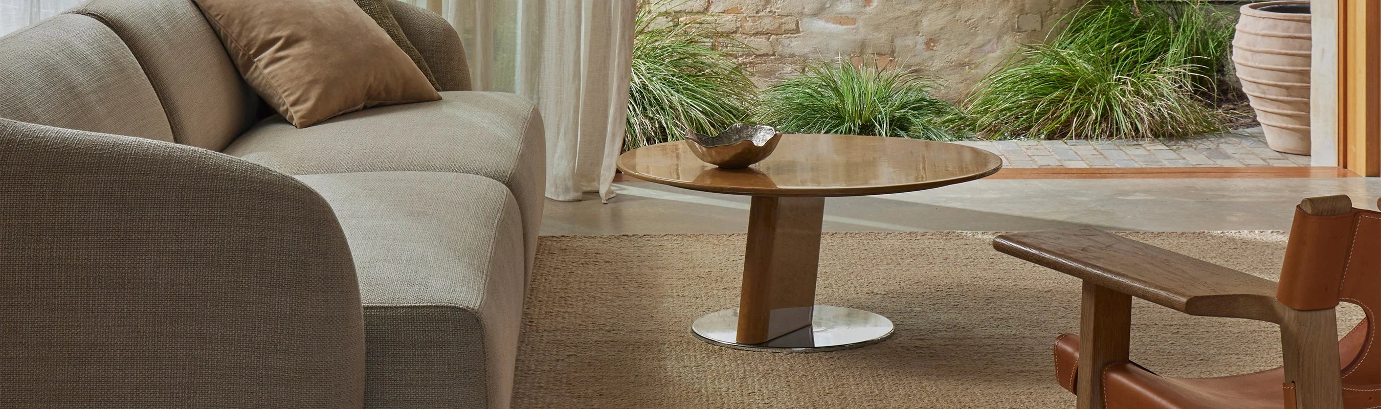 monroe feature rug