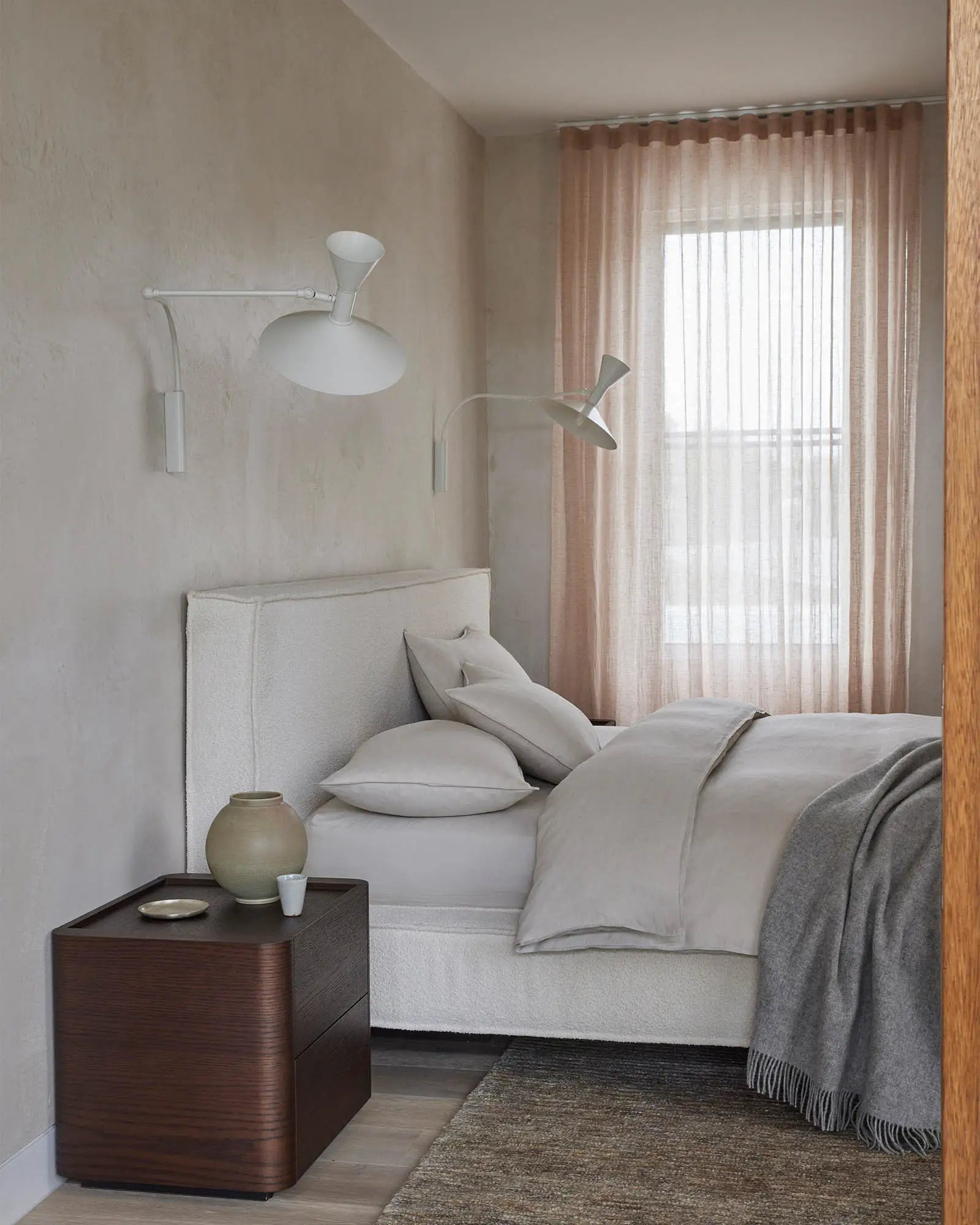 neutral & tonal
