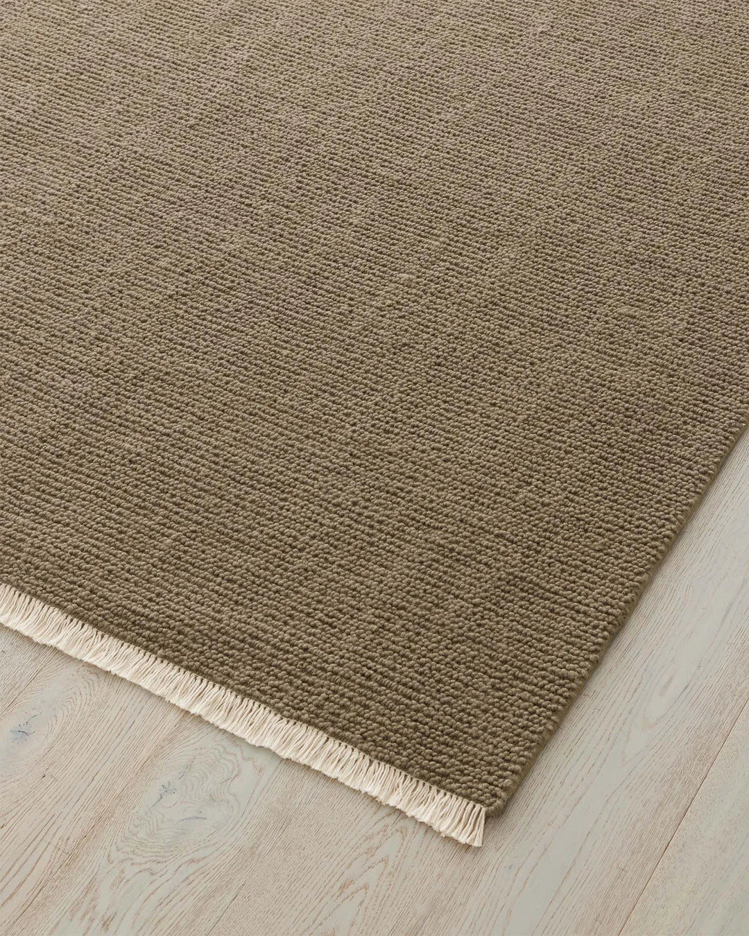 Fabien Nomad rug in sandy beige wool with chunky loop pile and cream fringe detail, 2m x 3m by Weave Home