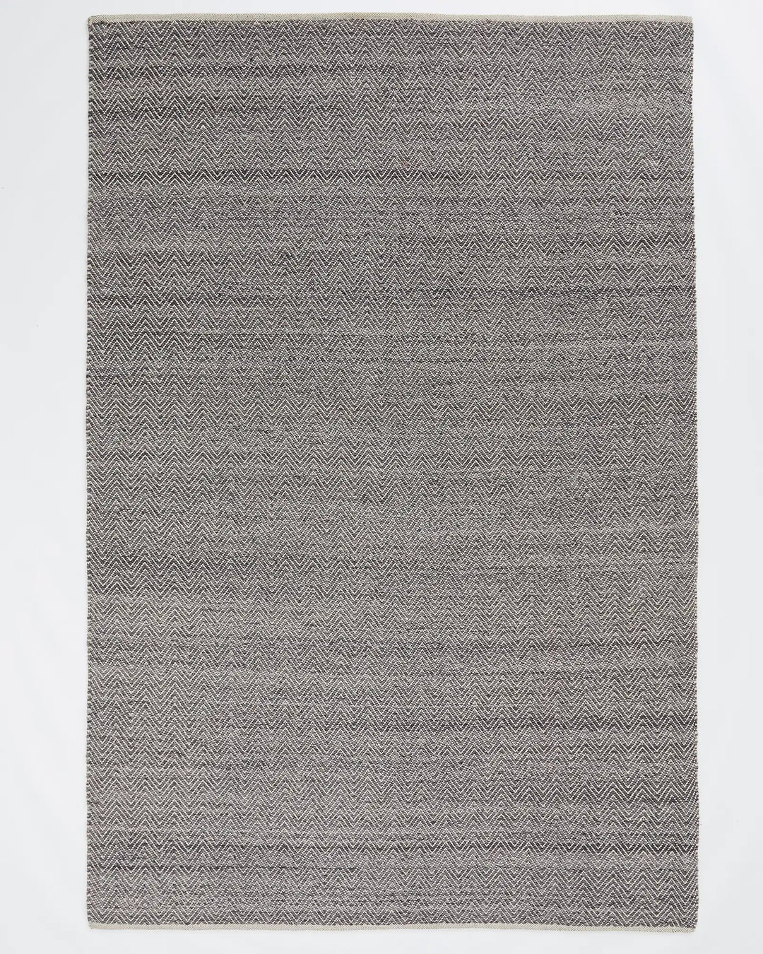 Matterhorn Tar rug, 200x300cm, grey wool-cotton blend chevron weave with cotton braided edge by Weave Home